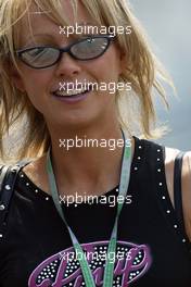 25.07.2004 Hockenheim, Germany, F1, Sunday. July, a girl in the paddock - Formula 1 World Championship, Rd 12, Grosser Mobil 1 Preis von Deutschland, GER, Hockenheimring Baden-Württemberg