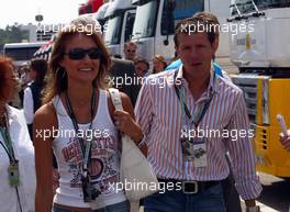 25.07.2004 Hockenheim, Germany, F1, Sunday. July, ANDY MÖLLER and his girlfriend - Formula 1 World Championship, Rd 12, Grosser Mobil 1 Preis von Deutschland, GER, Hockenheimring Baden-Württemberg