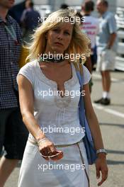 25.07.2004 Hockenheim, Germany,  F1, Sunday, Nice girl in the paddock - Formula 1 World Championship, Rd 12, Grosser Mobil 1 Preis von Deutschland, GER, Hockenheimring Baden-Württemberg