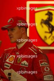 08.10.2004 Suzuka, Japan, F1, Friday, October, Michael Schumacher, GER, Scuderia Ferrari Marlboro, F2004, Pitlane, Box, Garage - Formula 1 World Championship, Rd 17, Japanese Grand Prix, JPN, Japan, Practice