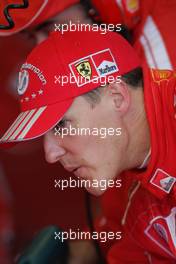 08.10.2004 Suzuka, Japan, F1, Friday, October, Michael Schumacher, GER, Scuderia Ferrari Marlboro, F2004, Pitlane, Box, Garage - Formula 1 World Championship, Rd 17, Japanese Grand Prix, JPN, Japan, Practice