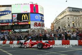 06.07.2004 Formula 1 comes to Regent Street, London F1, Tuesday July, Luca Badoer, ITA, Testdriver, Scuderia Ferrari -London, England  www.xpb.cc, EMail: info@xpb.cc - copy of publication required for printed pictures. Every used picture is fee-liable. c Copyright: R.Batchelor / xpb.cc