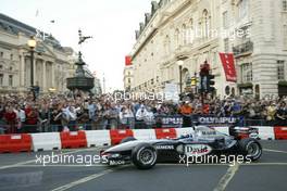 06.07.2004 Formula 1 comes to Regent Street, London F1, Tuesday July, David Coulthard, GBR, McLaren Mercedes -London, England  www.xpb.cc, EMail: info@xpb.cc - copy of publication required for printed pictures. Every used picture is fee-liable. c Copyright: R.Batchelor / xpb.cc
