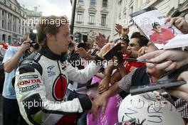 06.07.2004 Formula 1 comes to Regent Street, London F1, Tuesday July, Jenson Button, GBR, BAR Honda signs some autographs -London, England  www.xpb.cc, EMail: info@xpb.cc - copy of publication required for printed pictures. Every used picture is fee-liable. c Copyright: R.Batchelor / xpb.cc