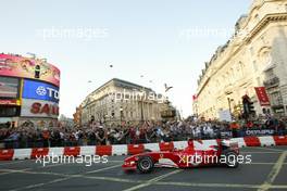 06.07.2004 Formula 1 comes to Regent Street, London F1, Tuesday July, Luca Badoer, ITA, Testdriver, Scuderia Ferrari -London, England  www.xpb.cc, EMail: info@xpb.cc - copy of publication required for printed pictures. Every used picture is fee-liable. c Copyright: R.Batchelor / xpb.cc