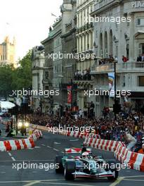 06.07.2004 Formula 1 comes to Regent Street, London F1, Tuesday July, Martin Brundle in the Jaguar - London, England  www.xpb.cc, EMail: info@xpb.cc - copy of publication required for printed pictures. Every used picture is fee-liable. c Copyright: FOTOSPORTS INTERNATIONAL / xpb.cc - LEGAL NOTICE: THIS PICTURE IS NOT FOR USE IN GREAT BRITAIN