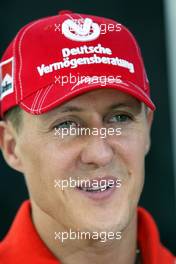 19.03.2004 Sepang, Malaysia, F1, Friday, March, Michael Schumacher, GER, Ferrari, Formula 1 World Championship, Rd 2, Malaysian Grand Prix, KUL, Kuala Lumpur