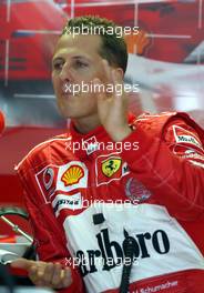 20.03.2004 Sepang, Malaysia, F1, Saturday, March, Michael Schumacher, GER, Scuderia Ferrari Marlboro, F2004, Pitlane, Box, Garage, Portrait, Formula 1 World Championship, Rd 2, Malaysian Grand Prix, KUL, Kuala Lumpur