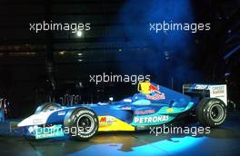 12.01.2004 Salzburg, Austria, Car Launch of Sauber Petronas F1 Car C23, Salzburg Airport Hangar-8, the car - Formel1, Österreich, Päsentation