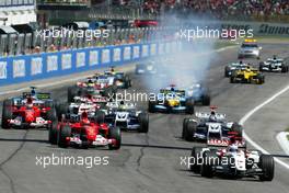 25.04.2004 Imola, San Marino, F1, Sunday, April, Jenson Button, GBR, BAR Honda, Michael Schumacher, GER, Ferrari, Ralf Schumacher, GER, BMW WilliamsF1, Juan-Pablo Montoya, COL, BMW WilliamsF1, Rubens Barrichello, BRA, Scuderia Ferrari Marlboro, F2004, Action, Track - the start of the race, Formula 1 World Championship, race, Rd 4, San Marino Grand Prix, RSM