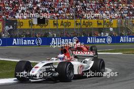 25.04.2004 Imola, San Marino, F1, Sunday, April, Jenson Button, GBR, Lucky Strike BAR Honda, BAR006, Action, Track  leads Michael Schumacher, GER, Scuderia Ferrari Marlboro, F2004, Action, Track - Formula 1 World Championship, race, Rd 4, San Marino Grand Prix, RSM