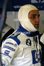 24.04.2004 Imola, San Marino, F1, Saturday, April, Juan-Pablo Montoya, COL, Juan Pablo, BMW WilliamsF1 Team, FW26, Pitlane, Box, Garage - Practice, Formula 1 World Championship, Rd 4, San Marino Grand Prix, RSM
