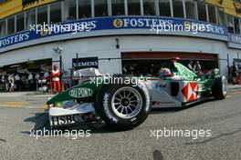 24.04.2004 Imola, San Marino, F1, Saturday, April, Mark Webber, AUS, Jaguar Racing, R5, Pitlane, Box, Garage - Practice, Formula 1 World Championship, Rd 4, San Marino Grand Prix, RSM