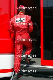 24.04.2004 Imola, San Marino, F1, Saturday, April, Michael Schumacher, GER, Ferrari, Qualifying, Formula 1 World Championship, Rd 4, San Marino Grand Prix, RSM