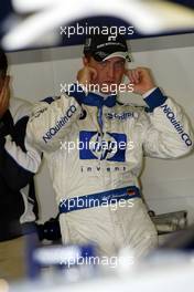 24.04.2004 Imola, San Marino, F1, Saturday, April, Ralf Schumacher, GER, BMW WilliamsF1 Team, FW26, Pitlane, Box, Garage - Practice, Formula 1 World Championship, Rd 4, San Marino Grand Prix, RSM