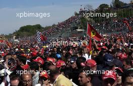25.04.2004 Imola, San Marino, F1, Sunday, April, track invasion - Formula 1 World Championship, Rd 4, San Marino Grand Prix, RSM