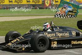 25.04.2004 Imola, San Marino, F1, Sunday, April, Gerhard Berger, AUT drives around in Aryton Senna's car in honour of Ayrton - Formula 1 World Championship, Rd 4, San Marino Grand Prix, RSM