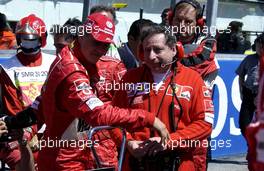 25.04.2004 Imola, San Marino, F1, Sunday, April, Michael Schumacher, GER, Ferrari and Jean Todt, FRA, Ferrari, Teamchief, General Manager, GES - Formula 1 World Championship, Rd 4, San Marino Grand Prix, RSM