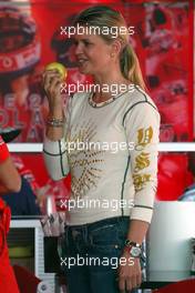 22.04.2004 Imola, San Marino, F1, Thursday, April, Corina Schumacher, GER, Corinna, wife of Michael Schumacher, Portrait at the Ferrari Motorhome after she arrived - Formula 1 World Championship, Rd 4, San Marino Grand Prix, RSM