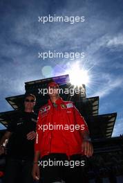 20.06.2004 Indianapolis, USA, F1, Sunday, June, drivers parade, David Coulthard, GBR, McLaren Mercedes and Michael Schumacher, GER, Ferrari - Formula 1 World Championship, Rd 9, USA Grand Prix, USA