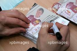 04.12.2004 Paris, France,  Saturday, The autograph of Mattias Ekstrom (SWE), DTM driver, Team Abt-Audi, on a photo card - 17th Race of Champions 2004, Stade de France, Paris, France