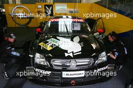 29.04.2005 Klettwitz, Germany,  The car of Laurent Aiello (FRA), Opel Performance Center, Opel Vectra GTS V8, in the pitbox - DTM 2005 at Eurospeedway Lausitzring (Deutsche Tourenwagen Masters)