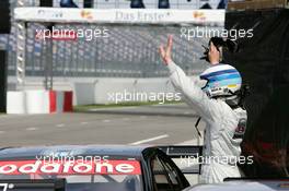 30.04.2005 Klettwitz, Germany,  Mika Häkkinen (FIN), Sport Edition AMG-Mercedes, waving to the fans after securing 3rd place in the Super Pole qualifying - DTM 2005 at Eurospeedway Lausitzring (Deutsche Tourenwagen Masters)