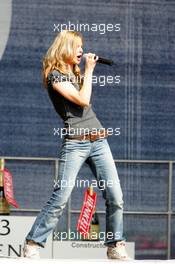 01.05.2005 Klettwitz, Germany,  Ana Johnsson (SWE), singer - DTM 2005 at Eurospeedway Lausitzring (Deutsche Tourenwagen Masters)