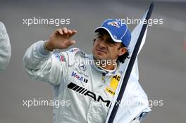 01.05.2005 Klettwitz, Germany,  Driver parade, Jean Alesi (FRA), AMG-Mercedes, Portrait, waving to the fans - DTM 2005 at Eurospeedway Lausitzring (Deutsche Tourenwagen Masters)