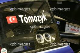 30.09.2005 Istanbul, Turkey, Joke of the mechanics who put the Turkish-style name TOMOZYK on the car of Martin Tomczyk (GER), Audi Sport Team Abt Sportsline - DTM 2005 at Istanbul Otodromo Speed Park (Deutsche Tourenwagen Masters)