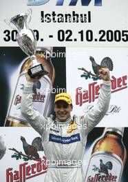 02.10.2005 Istanbul, Turkey, Podium, Gary Paffett (GBR), DaimlerChrysler Bank AMG-Mercedes, Portrait (1st) - DTM 2005 at Istanbul Otodromo Speed Park (Deutsche Tourenwagen Masters)