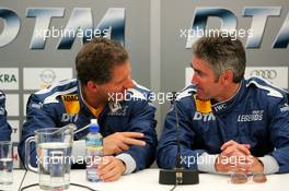 15.07.2005 Nürnberg, Germany,  Press conference, Jody Scheckter (RSA), chatting with Mick Doohan (AUS) - DTM 2005 Race of the Legends at Norisring (Deutsche Tourenwagen Masters)