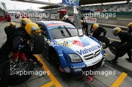 05.08.2005 Nürburg, Germany,  Pitstop practice of Manuel Reuter (GER), Opel Performance Center, Opel Vectra GTS V8 - DTM 2005 at Nürburgring (Deutsche Tourenwagen Masters)