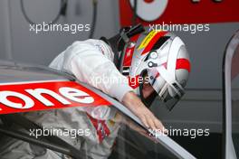 15.07.2005 Nürnberg, Germany,  Bernd Schneider (GER), Vodafone AMG-Mercedes, Portrait, getting in the car - DTM 2005 at Norisring (Deutsche Tourenwagen Masters)