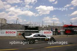 15.07.2005 Nürnberg, Germany,  Jean Alesi (FRA), AMG-Mercedes, AMG-Mercedes C-Klasse, driving through the pitlane - DTM 2005 at Norisring (Deutsche Tourenwagen Masters)