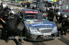 15.07.2005 Nürnberg, Germany,  Practice pitstop of Gary Paffett (GBR), DaimlerChrysler Bank AMG-Mercedes, AMG-Mercedes C-Klasse - DTM 2005 at Norisring (Deutsche Tourenwagen Masters)