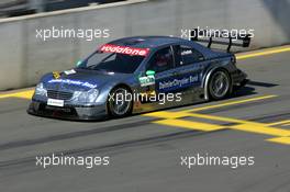 15.07.2005 Nürnberg, Germany,  Gary Paffett (GBR), DaimlerChrysler Bank AMG-Mercedes, AMG-Mercedes C-Klasse, crossling the finish line - DTM 2005 at Norisring (Deutsche Tourenwagen Masters)