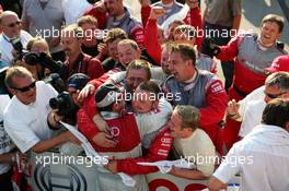 17.07.2005 Nürnberg, Germany,  Christian Abt (GER), Audi Sport Team Joest Racing, Portrait, being congratulated by his mechanics with the 2nd place - DTM 2005 at Norisring (Deutsche Tourenwagen Masters)