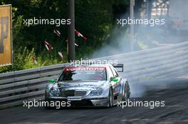 17.07.2005 Nürnberg, Germany,  Gary Paffett (GBR), DaimlerChrysler Bank AMG-Mercedes, AMG-Mercedes C-Klasse, locking up under breaking - DTM 2005 at Norisring (Deutsche Tourenwagen Masters)