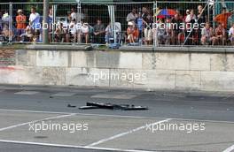 17.07.2005 Nürnberg, Germany,  Debrish left on the track after Rinaldo Capello (ITA), Audi Sport Team Joest, Audi A4 DTM, crashed into the wall - DTM 2005 at Norisring (Deutsche Tourenwagen Masters)