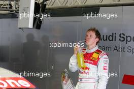 24.06.2005 Oschersleben, Germany,  Mattias Ekström (SWE), Audi Sport Team Abt Sportsline, Portrait, checking the timing monitor - DTM 2005 at Motopark Oschersleben (Deutsche Tourenwagen Masters)