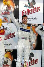 26.06.2005 Oschersleben, Germany,  Podium, race winner Gary Paffett (GBR), DaimlerChrysler Bank AMG-Mercedes, Portrait (1st) - DTM 2005 at Motopark Oschersleben (Deutsche Tourenwagen Masters)