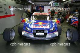 13.05.2005 Francorchamps, Belgium,  Mattias Ekström (SWE), Audi Sport Team Abt Sportsline, Audi A4 DTM, in the pitbox, about to switch to rain tyres at the end of the 2nd test session - DTM 2005 at Spa Francorchamps, Belgium (Deutsche Tourenwagen Masters)