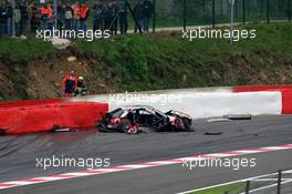 15.05.2005 Francorchamps, Belgium,  The heavily damaged car of Bernd Schneider (GER), Vodafone AMG-Mercedes, AMG-Mercedes C-Klasse, who crashed at the end of the race in Eau Rouge - DTM 2005 at Spa Francorchamps, Belgium (Deutsche Tourenwagen Masters)