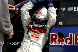 27.08.2005 Zandvoort, The Netherlands,  Mattias Ekström (SWE), Audi Sport Team Abt Sportsline, Portrait, climbing out of the car - DTM 2005 at Circuit Park Zandvoort (Deutsche Tourenwagen Masters)