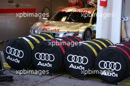 28.08.2005 Zandvoort, The Netherlands,  Tyres in tyre warmers at Audi - DTM 2005 at Circuit Park Zandvoort (Deutsche Tourenwagen Masters)