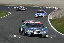 28.08.2005 Zandvoort, The Netherlands,  Gary Paffett (GBR), DaimlerChrysler Bank AMG-Mercedes, AMG-Mercedes C-Klasse, falls back after his first early pitstop - DTM 2005 at Circuit Park Zandvoort (Deutsche Tourenwagen Masters)