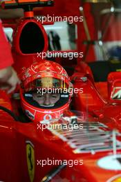 04.03.2005 Melbourne, Australia, Michael Schumacher, GER, Scuderia Ferrari Marlboro, F2004M, Pitlane, Box, Garage - Friday, March, Formula 1 World Championship, Rd 1, Australian Grand Prix, Practice