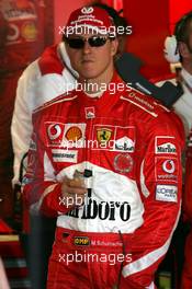 04.03.2005 Melbourne, Australia, Michael Schumacher, GER, Scuderia Ferrari Marlboro, F2004M, Pitlane, Box, Garage - Friday, March, Formula 1 World Championship, Rd 1, Australian Grand Prix, Practice