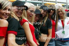 04.03.2005 Melbourne, Australia, GIRLS - Friday, March, Formula 1 World Championship, Rd 1, Australian Grand Prix
